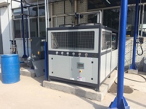 風(fēng)冷螺桿機(jī)組